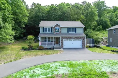 3 Heritage Ln 1