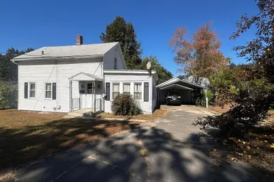 133 Granby Rd 1