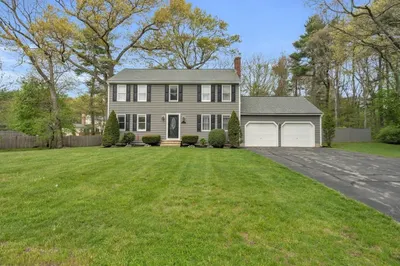 8 Hawthorne Drive 1
