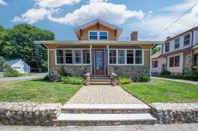 228 Lynn St