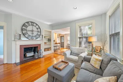 29 Front St #2