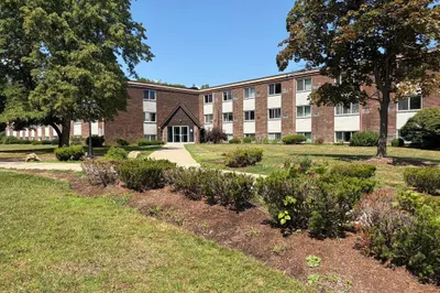 7 Weld St #44 1