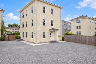 49-1/2 Ellsworth St 1