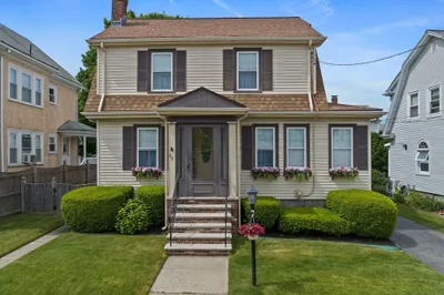 88 Bayfield Rd S