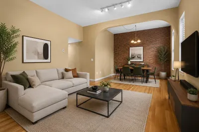 37 W Newton St #3