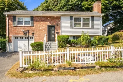 15 River Park St 1