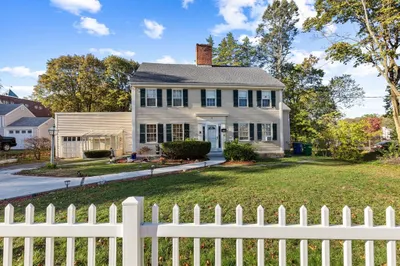 52 Salem St 1