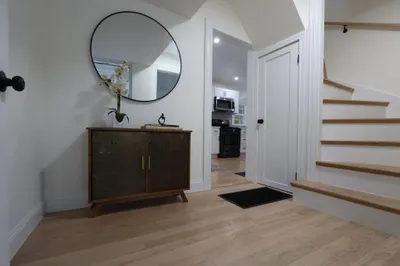 8 Curve St 1