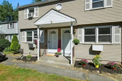 26-28 Moulton St 1
