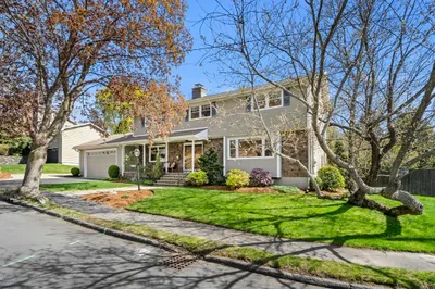 30 Thompson Rd 1