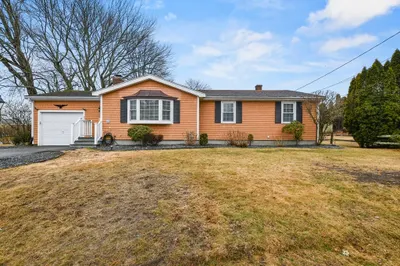 31 Cardinal Road 1