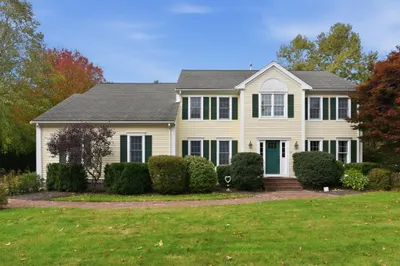 21 Evergreen Road 1