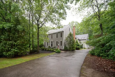 15 Crestwood Drive
