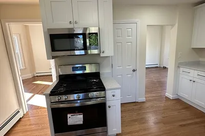 35 Henry St #1