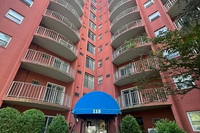 115 W Squantum St #914