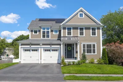 48 Hawthorn Ave 1