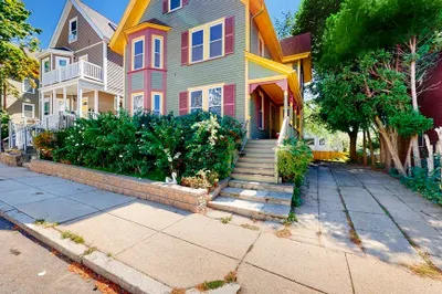 39 Dracut St #39