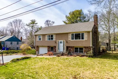 3 Carl Gardner Rd