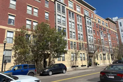 519 Harrison Ave #D219 1