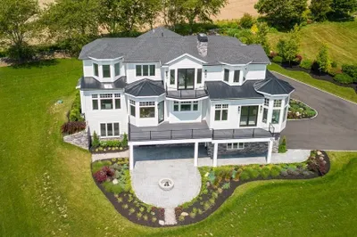 423 Vanderbilt Lane 1
