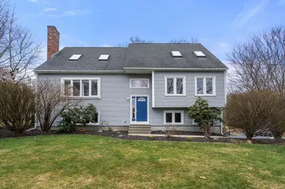 687 South St 1