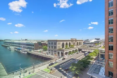 133 Seaport Blvd #823