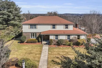 115 Old Farm Rd 1