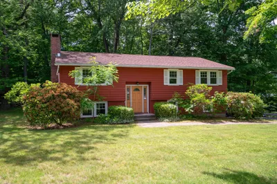 2 Woodlawn Rd 1