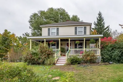48 Hayden Rd