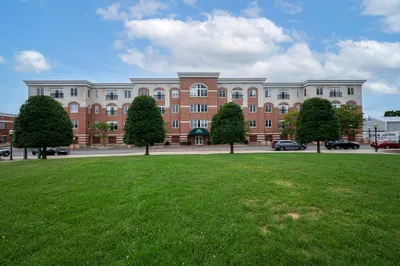 500 Union Street #5203 1