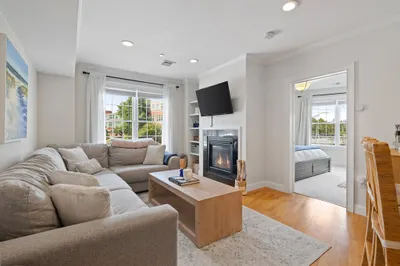 463 Rutherford Ave #202