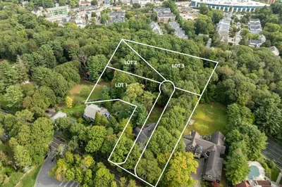 136 Dudley Rd 1
