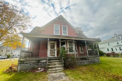 48 Myrtle Ave