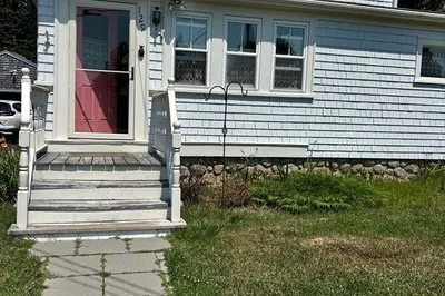 129 Rockland St