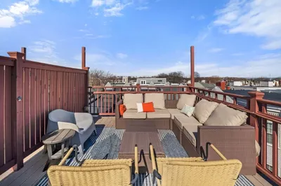 29 Mount Vernon St #29-3