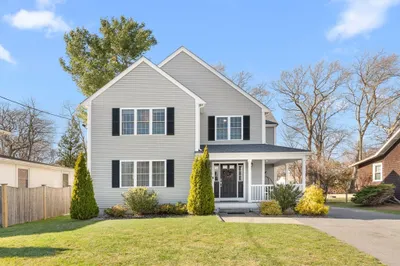 85 Burkeside Ave 1