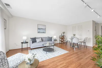 4 Summit Drive #413