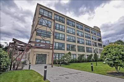 21 Illinois Street #405 1