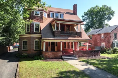 171 Dartmouth Ter 1