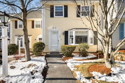 27 Boylston Ln #27