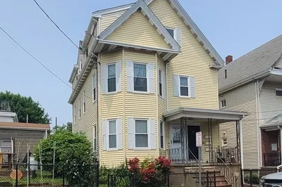 26-28 Leyden St #3