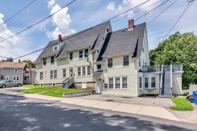 53 Mann St #5 1