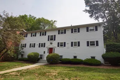 111 Old Meetinghouse Rd #111