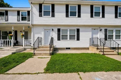 87 Beacon Ave #2 1
