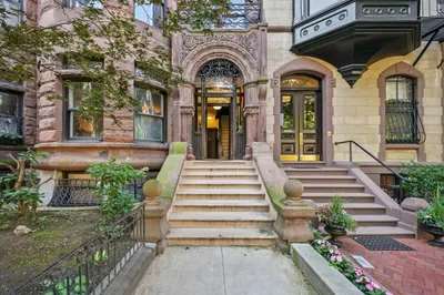 261 Beacon St #52