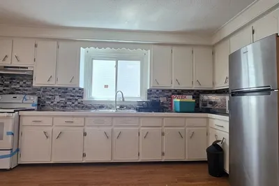 105 6th Street #1 1