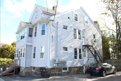 78 Endicott St #1R 1