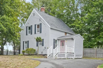 5 Hampstead St