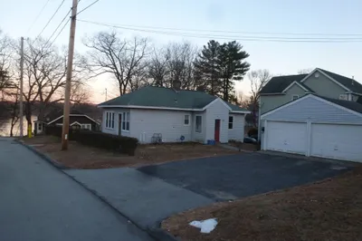 8 Pioneer Rd #2