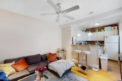 91 Prince St #17